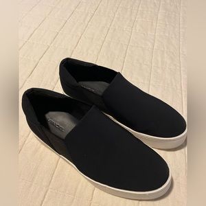 Warren Slip-On Platform Sneaker - Size 8